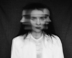 FOMO, FOBO e JOMO: Conceitos psicológicos e seu impacto nas estratégias de investimento